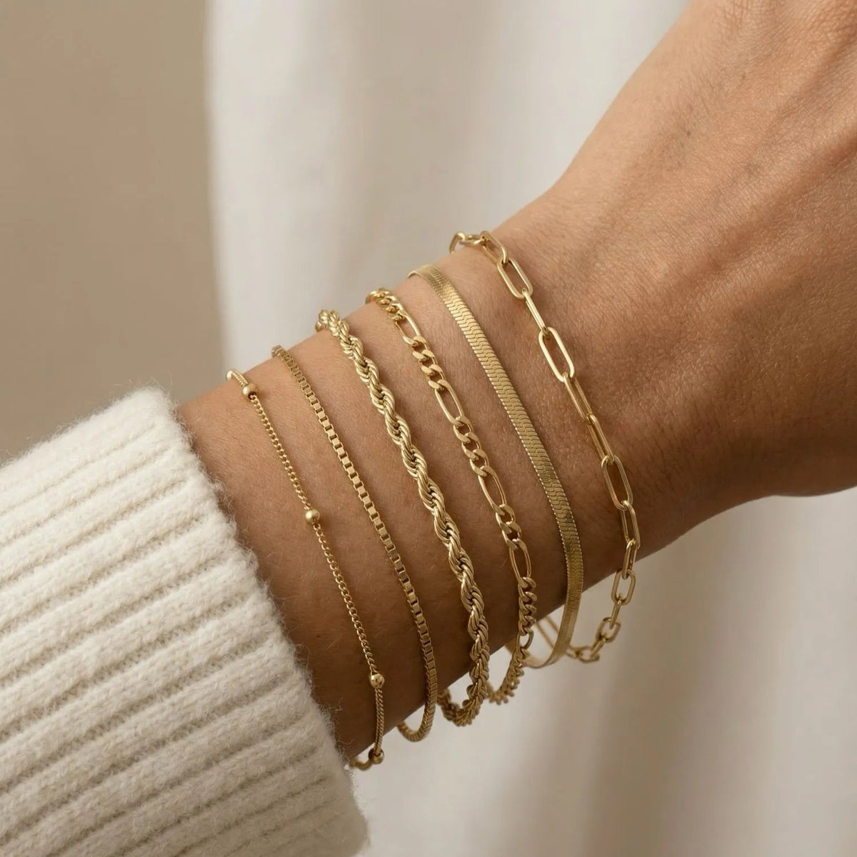 CLASSIC ESSENTIALS